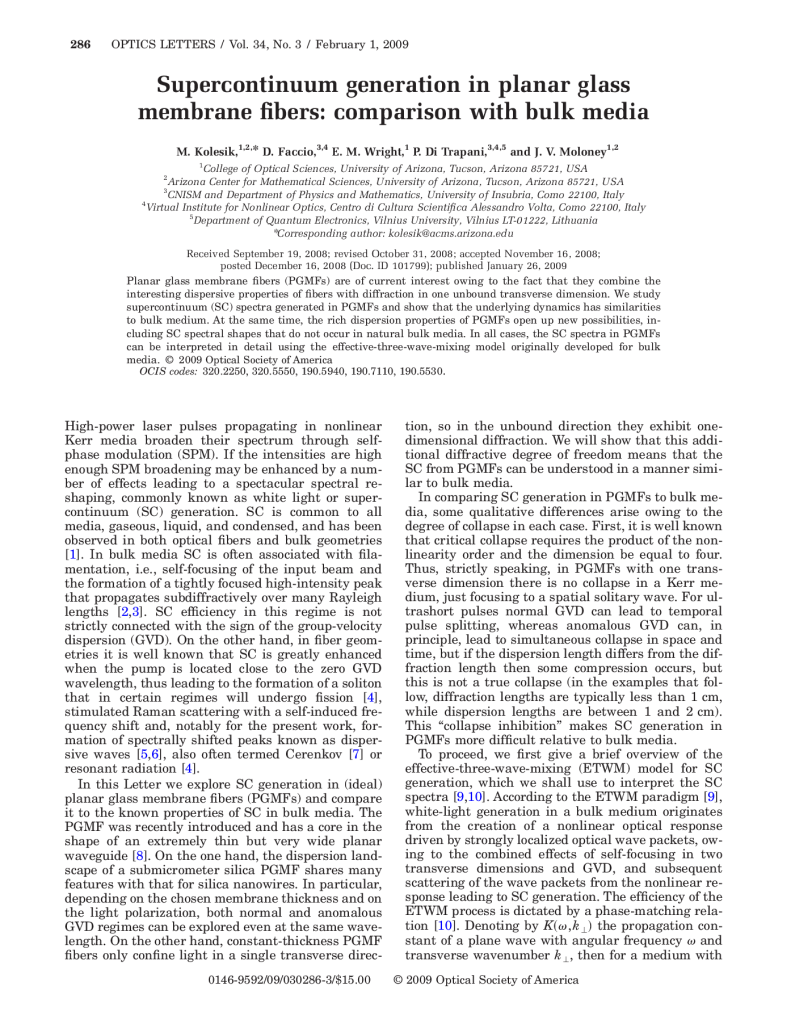 Supercontinuum generation in planar glass membrane fibers: comparison with bulk media